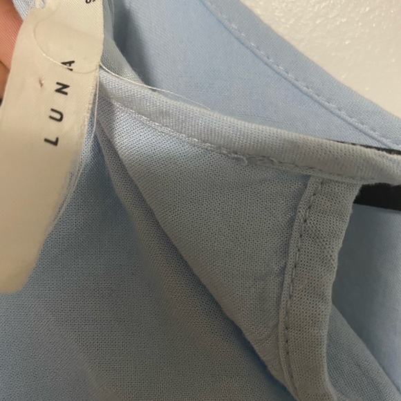 ✨2/$10✨Women’s Blue Top Size S - Picture 5 of 5